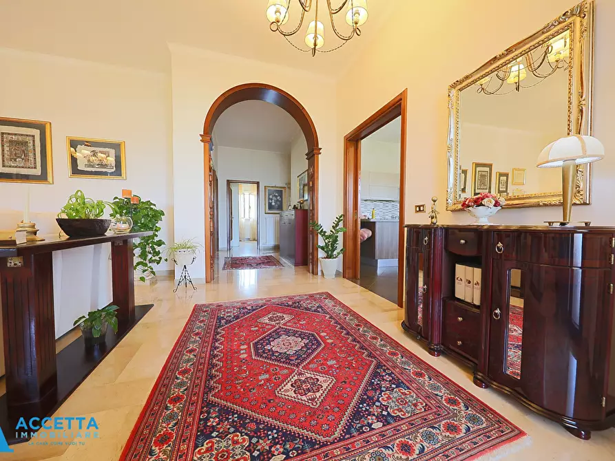 Immagine 9 di Villa in vendita  in Via Fior d'Agave 10 a Taranto