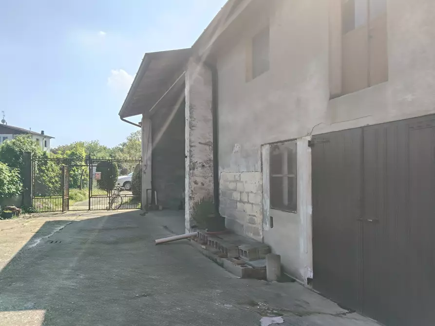 Immagine 42 di Casa indipendente in vendita  in Via Enrico Fermi 13 a Pieve Porto Morone