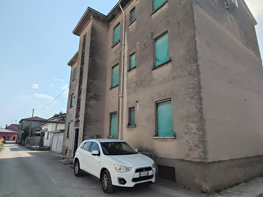 Immagine 37 di Palazzo in vendita  in Strada per ponteriglio 21 a Pontenure