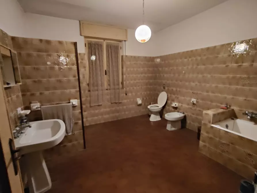 Immagine 33 di Casa indipendente in vendita  in Via Enrico Fermi 13 a Pieve Porto Morone