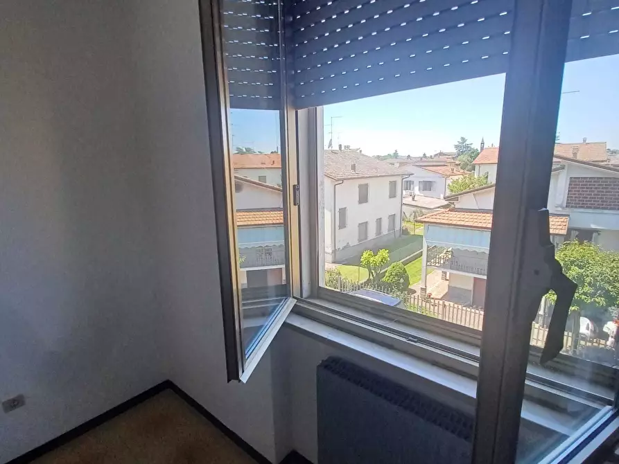 Immagine 4 di Trilocale in vendita  in semi-centrale a Borgonovo Val Tidone