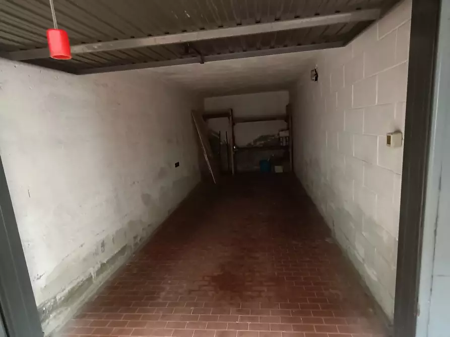 Immagine 21 di Trilocale in affitto  in Via Giacomo Puccini a Pianello Val Tidone