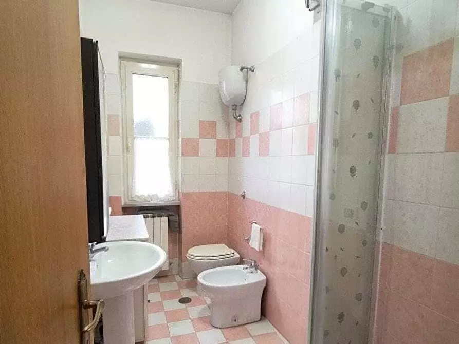 Immagine 14 di Appartamento in vendita  in Via Avegno a Roma