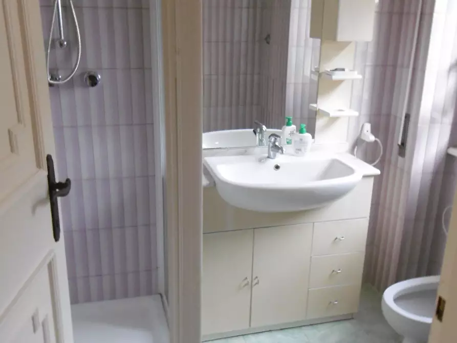 Immagine 10 di Quadrilocale in affitto  in VIA DELLA PISANA a Roma