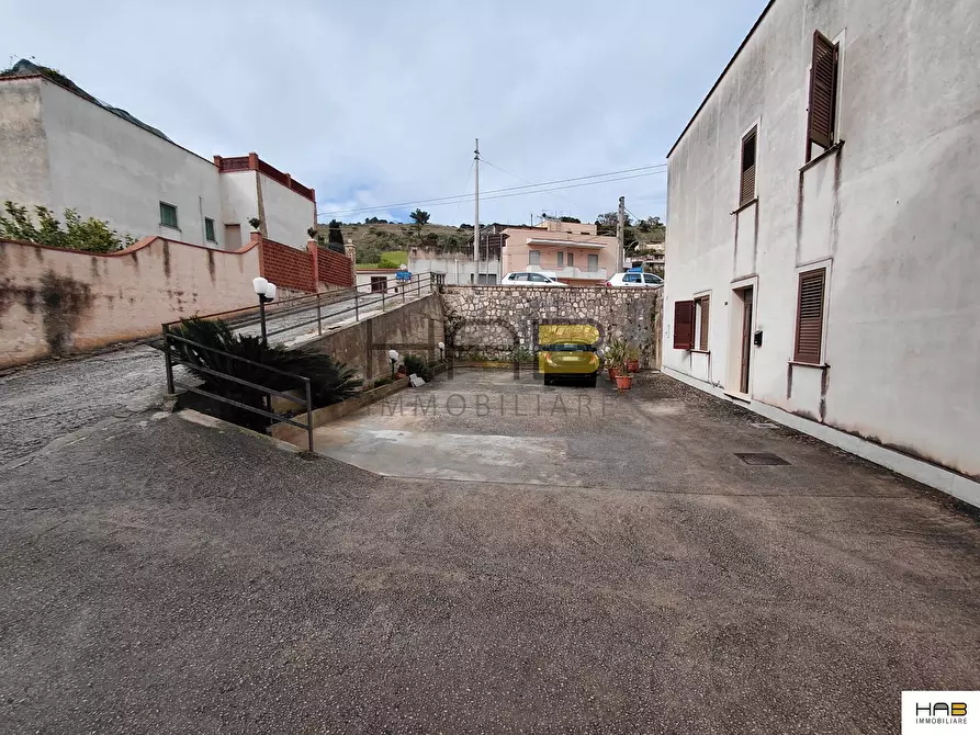 Immagine 2 di Casa indipendente in vendita  in Via Simone Catalano a Valderice