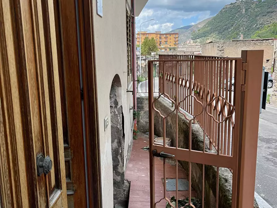 Immagine 12 di Bilocale in vendita  in Via Bracigliano 26 a Sarno