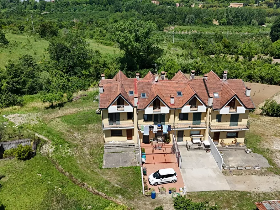 Immagine 4 di Villetta a schiera in vendita  in Via San Vittore 28 a Giffoni Valle Piana