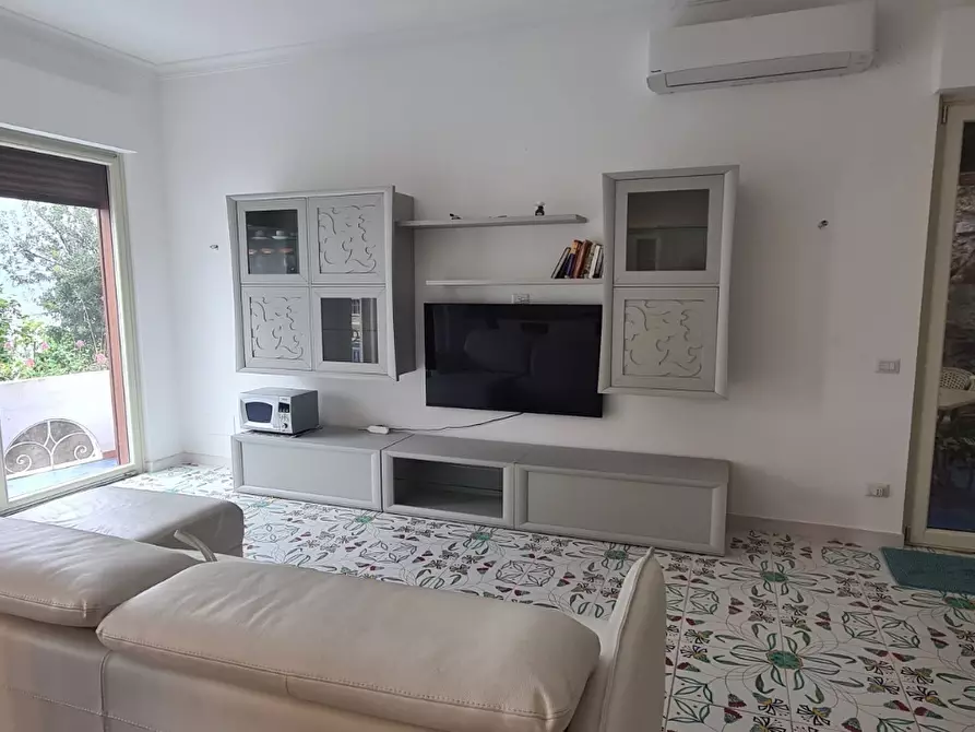 Immagine 7 di Trilocale in vendita  in Via Mauro Comite 7 a Amalfi