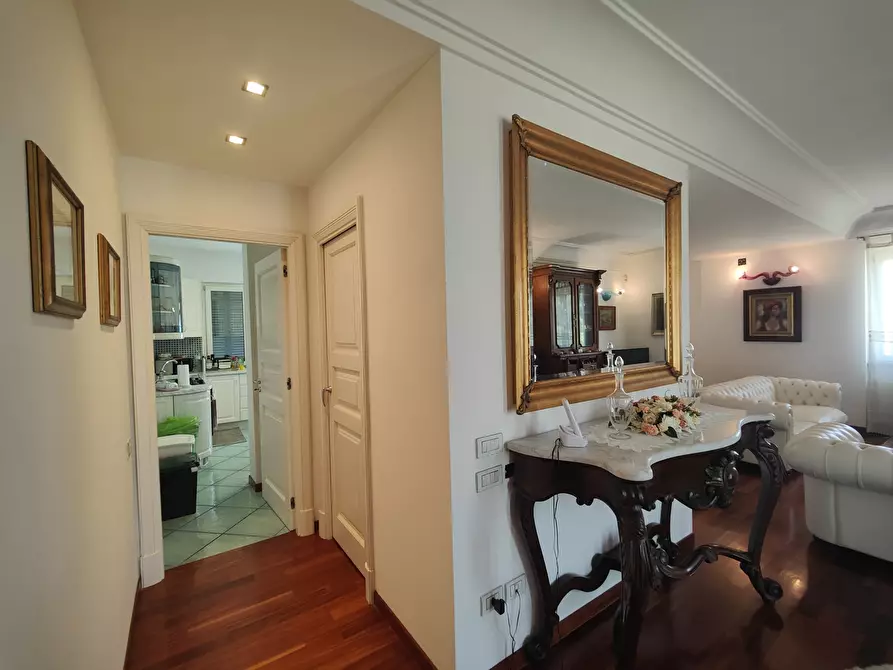 Immagine 22 di Villa in vendita  in Via Casa rocco giovi 11 A a Salerno