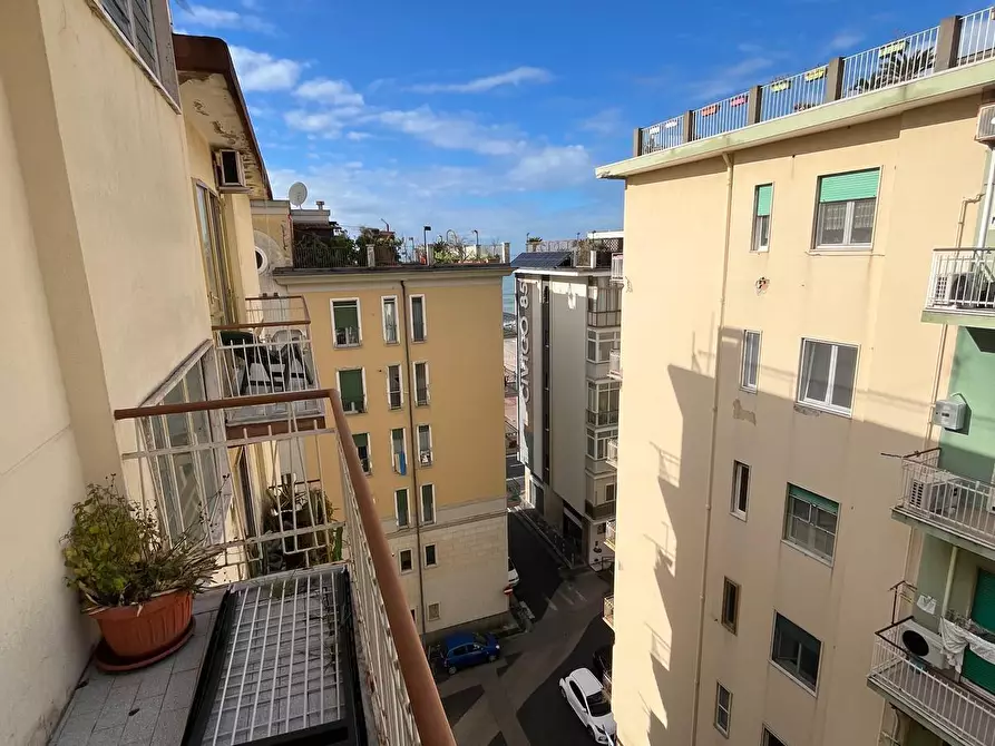 Immagine 11 di Trilocale in vendita  in via m. abbignete a Salerno