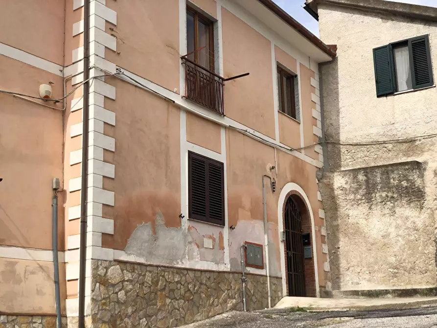 Immagine 1 di Bilocale in vendita  in Via Pigne 11 a San Cipriano Picentino