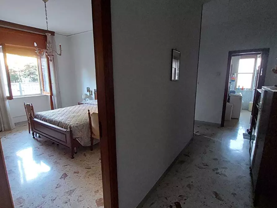 Immagine 20 di Pentalocale in vendita  in Via Medaglie D'Oro 388 a Salerno