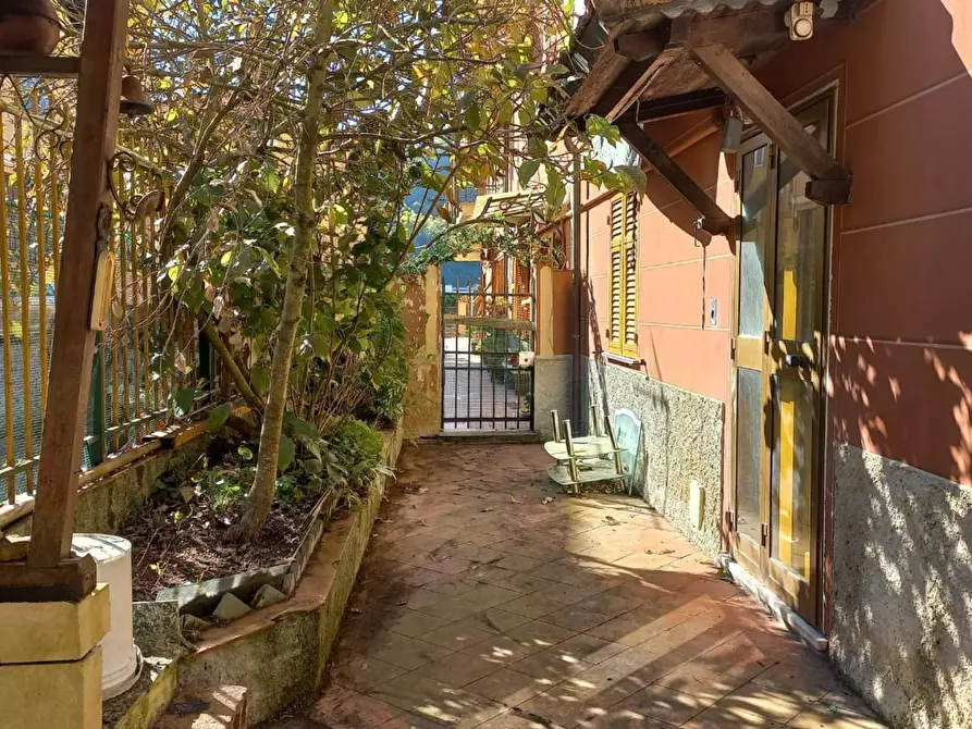 Immagine 43 di Bilocale in vendita  in Via campomorone 93 a Genova
