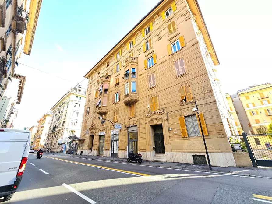 Immagine 18 di Locale commerciale in vendita  in Via Giovanni Tommaso Invrea 46 a Genova