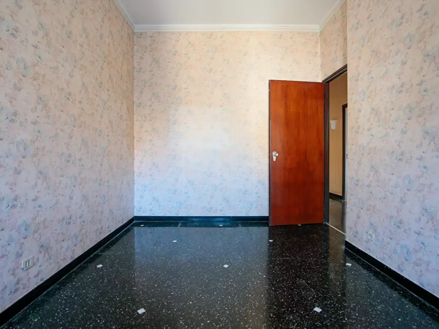 Immagine 41 di Pentalocale in vendita  in Via Paolo Anfossi 68c a Genova