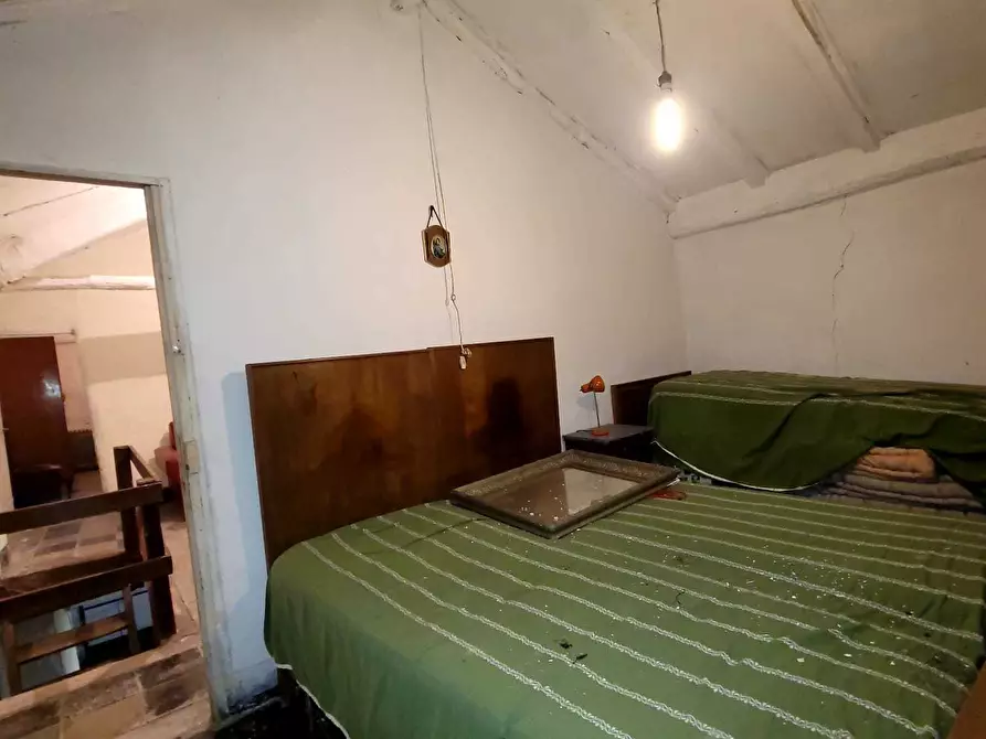 Immagine 66 di Pentalocale in vendita  in Via Campi 7 a Serra Riccò