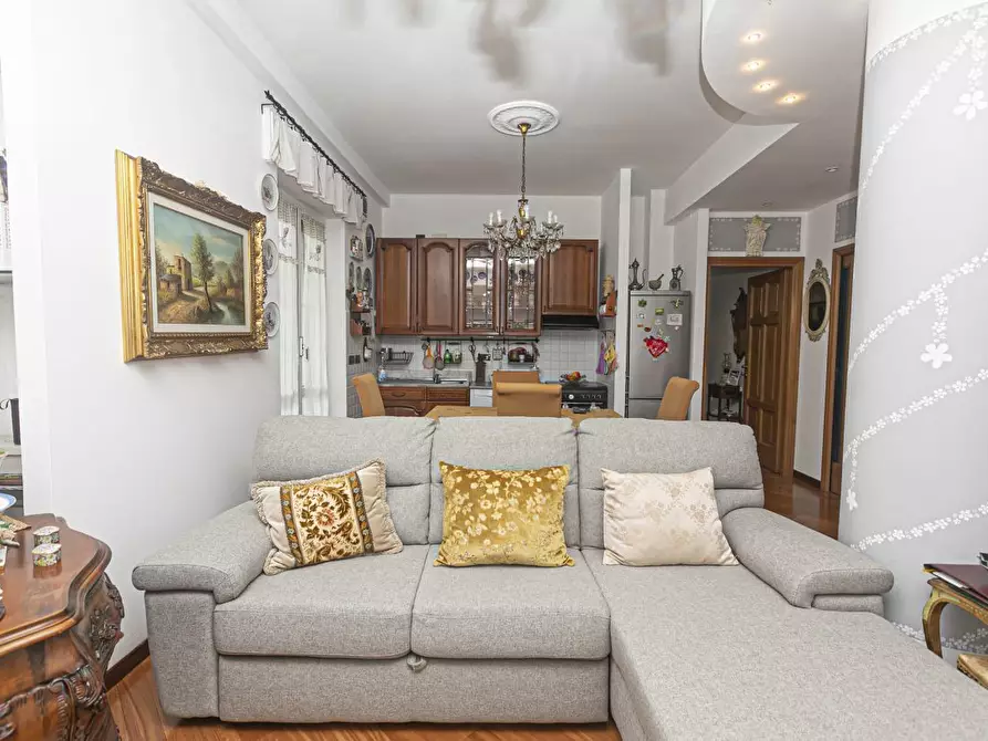 Immagine 3 di Trilocale in vendita  in Via Clemente Rebora 11 a Campomorone