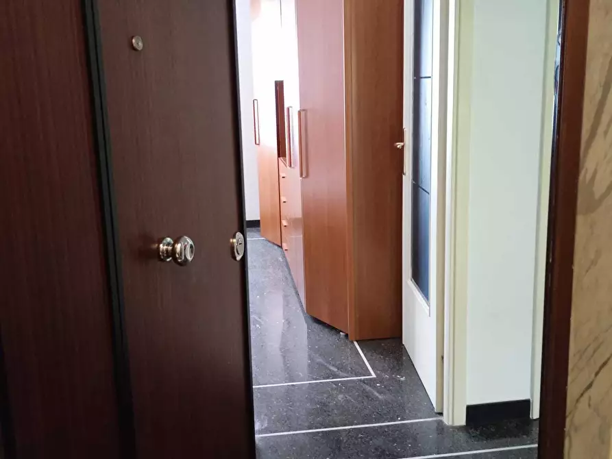 Immagine 1 di Bilocale in vendita  in Via Pierino Negrotto Cambiaso 4B a Genova