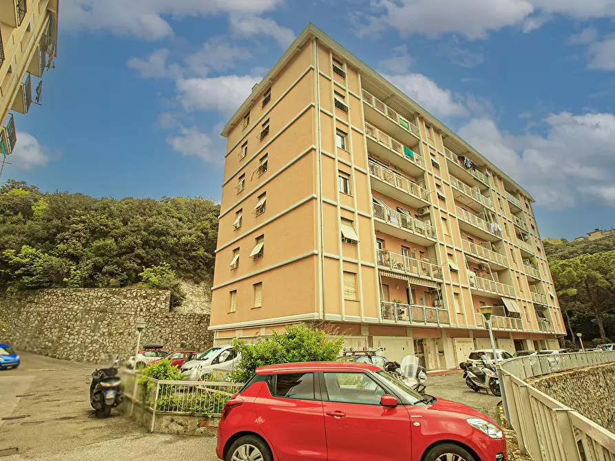 Immagine 1 di Quadrilocale in vendita  in Via G.B. Gaulli 12 A a Genova