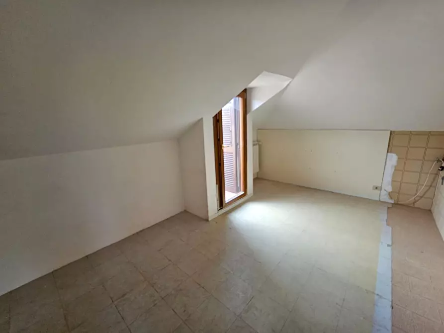 Immagine 21 di Pentalocale in vendita  in Via Benedetto da Cesino 38A a Genova