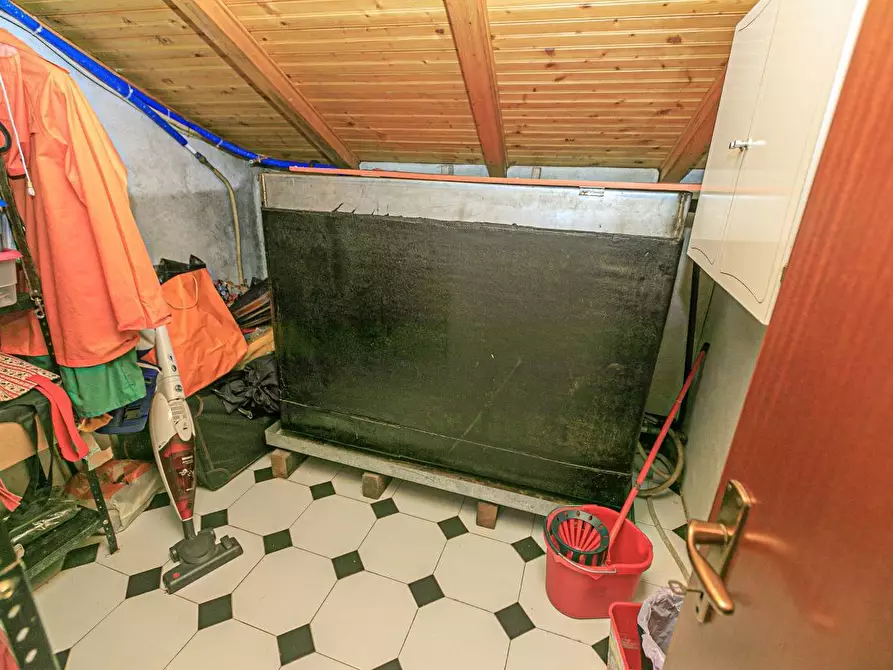 Immagine 40 di Pentalocale in vendita  in Via Costigliolo a Mignanego