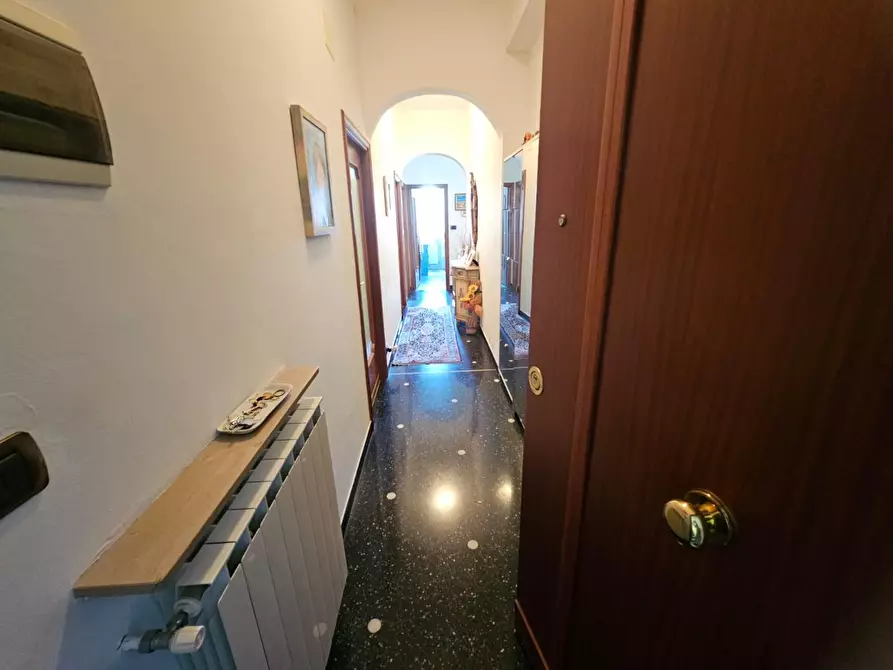 Immagine 3 di Quadrilocale in vendita  in Via Campomorone 105 a Genova