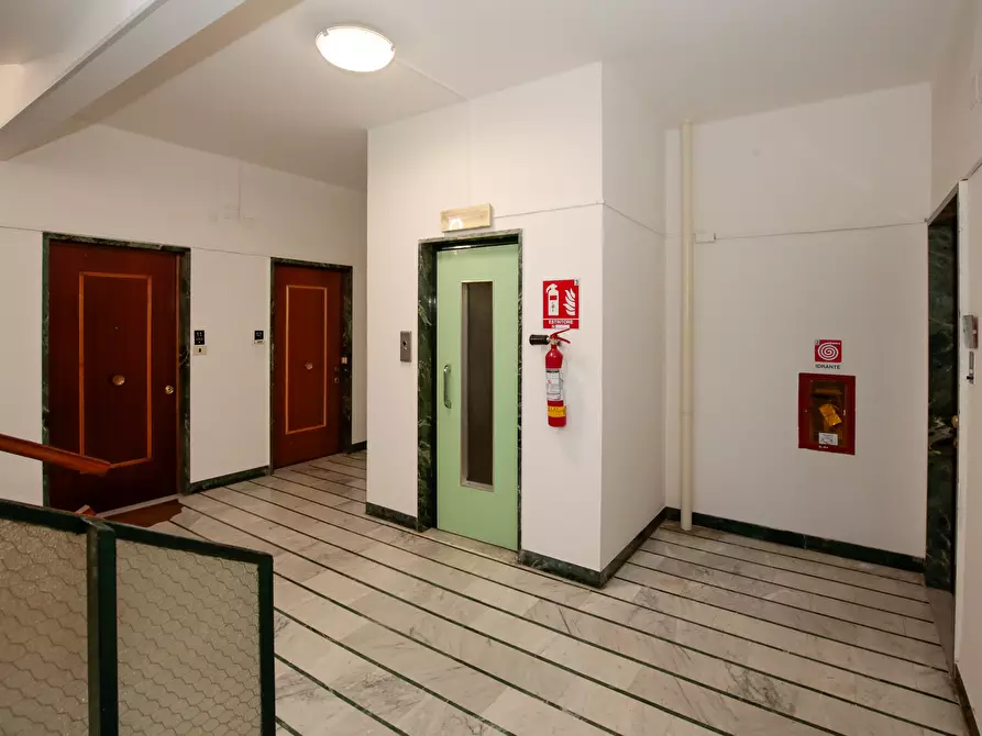 Immagine 49 di Pentalocale in vendita  in Via Paolo Anfossi 68c a Genova