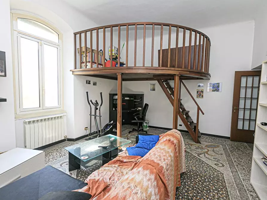 Immagine 3 di Bilocale in vendita  in Salita Murta 1a a Genova