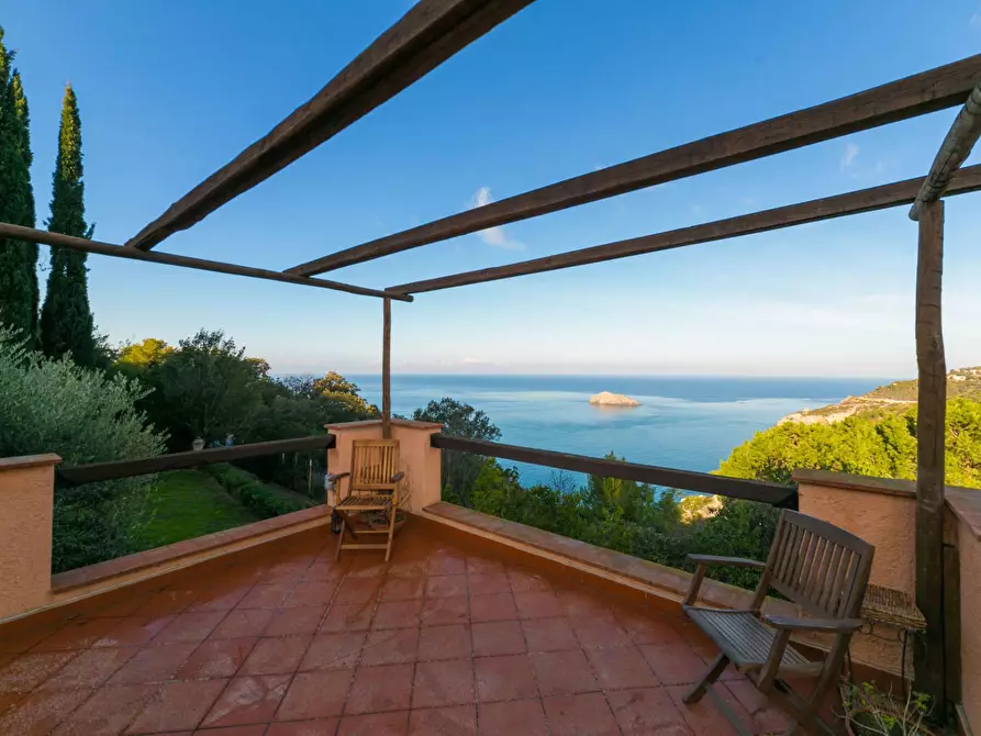 Immagine 1 di Villa in vendita  in Via dei Pionieri snc a Monte Argentario