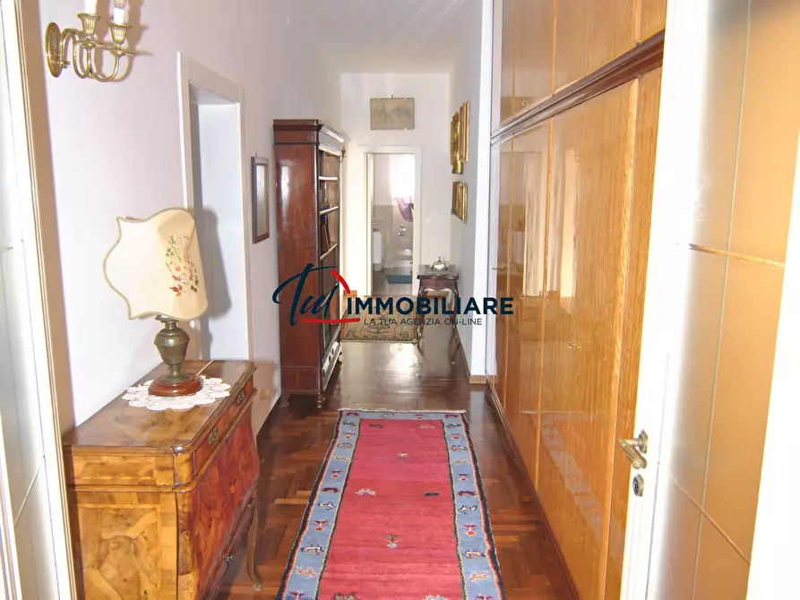 Immagine 19 di Pentalocale in vendita  in Viale Fabbricotti 3 a Livorno