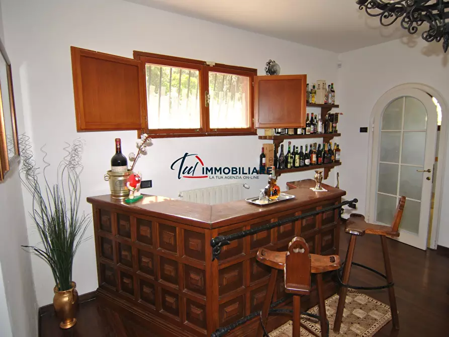Immagine 30 di Villa in vendita  in Via Kaiser Parodi 15 a Livorno