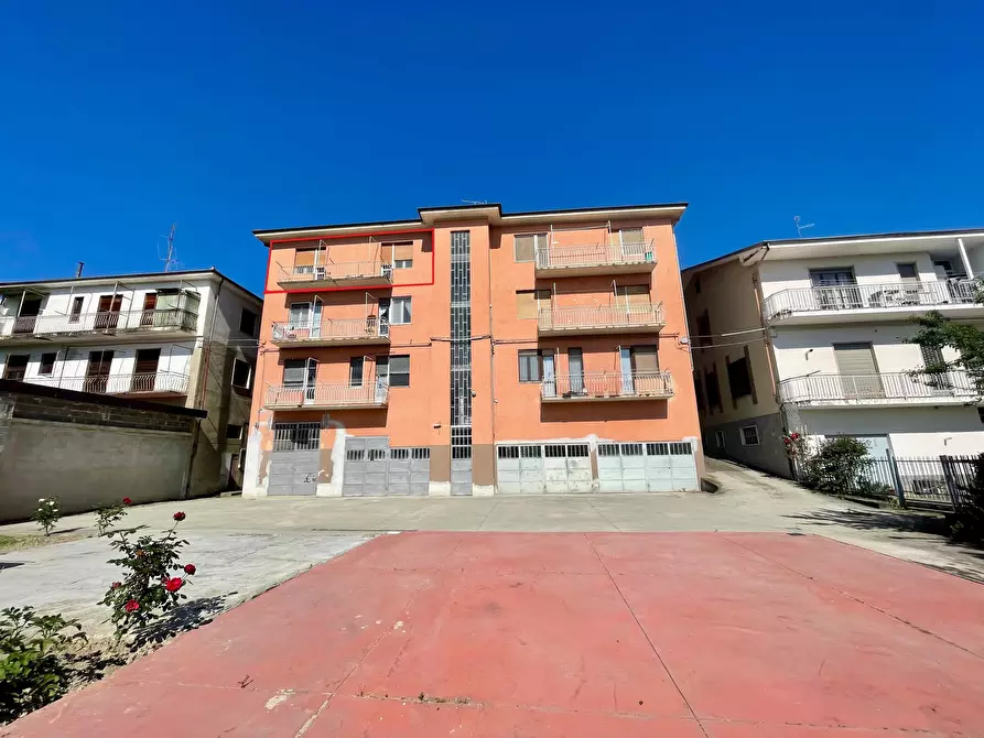 Immagine 4 di Trilocale in vendita  in SP661 16 a Monchiero