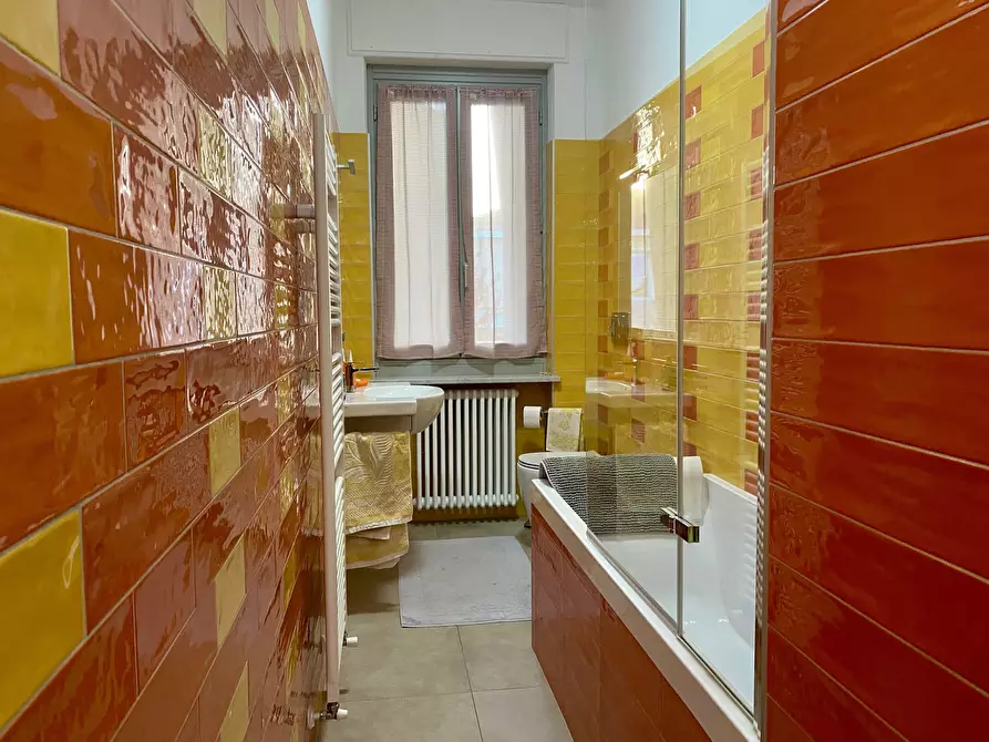 Immagine 10 di Pentalocale in vendita  in Strada Privata 12 a Carrù