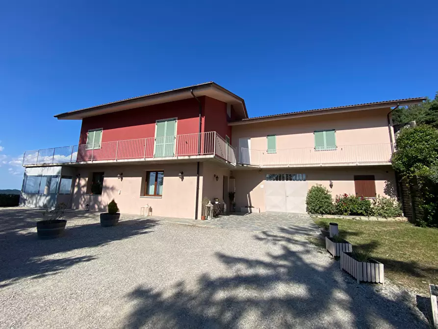 Immagine 5 di Villa in vendita  in Località Cerreta 1 a Roddino