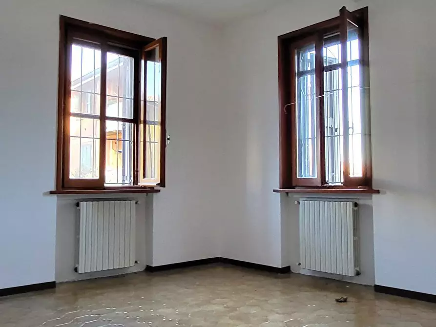 Immagine 30 di Villa in vendita  in Strada Cornazzano 3 a Sissa Trecasali