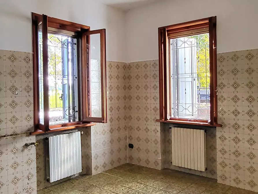 Immagine 18 di Villa in vendita  in Strada Cornazzano 3 a Sissa Trecasali