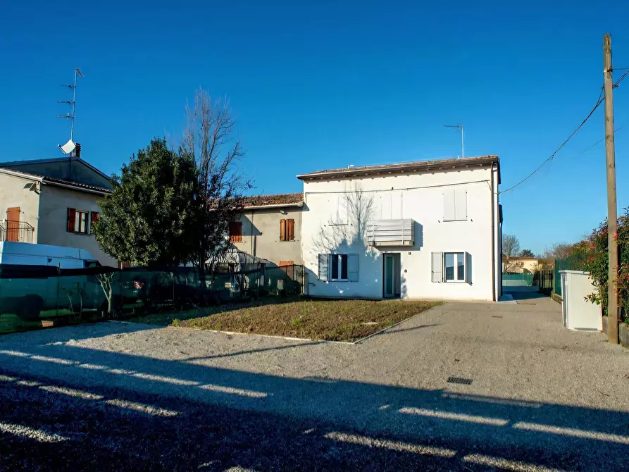 Immagine 35 di Bilocale in affitto  in Strada Cornazzano 17 a Parma