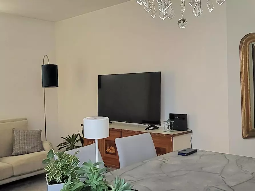 Immagine 8 di Trilocale in vendita  in Via F. Frati 1 a Sissa Trecasali