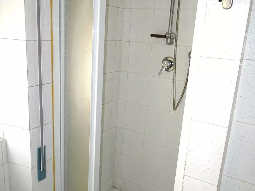 Immagine 10 di Quadrilocale in vendita  a Senigallia