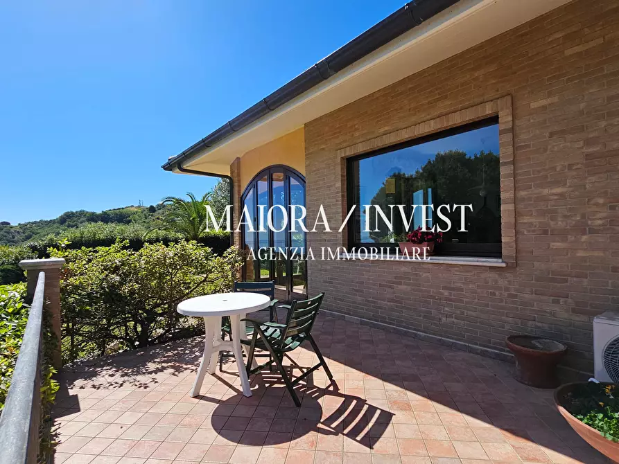 Immagine 38 di Villa in vendita  a Acquaviva Picena