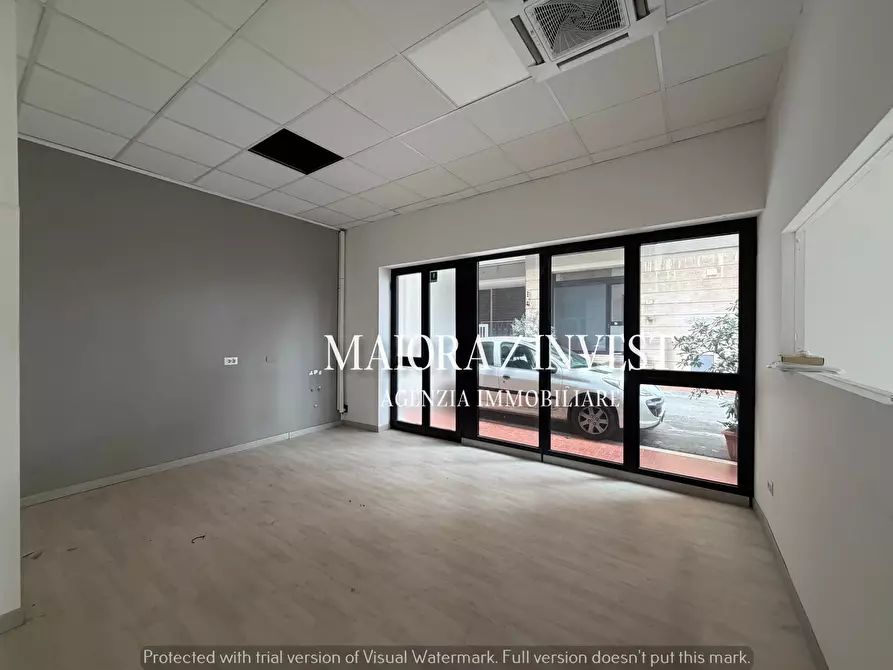 Immagine 3 di Locale commerciale in vendita  in Via Francesco Crucioli a Grottammare