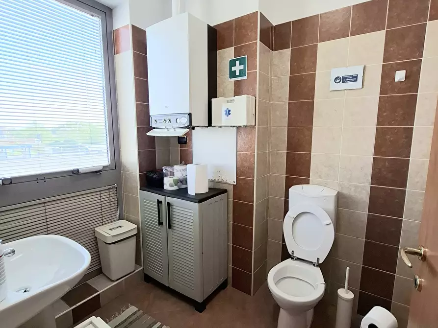 Immagine 8 di Ufficio in vendita  in Via del Commercio 71 a Rovigo