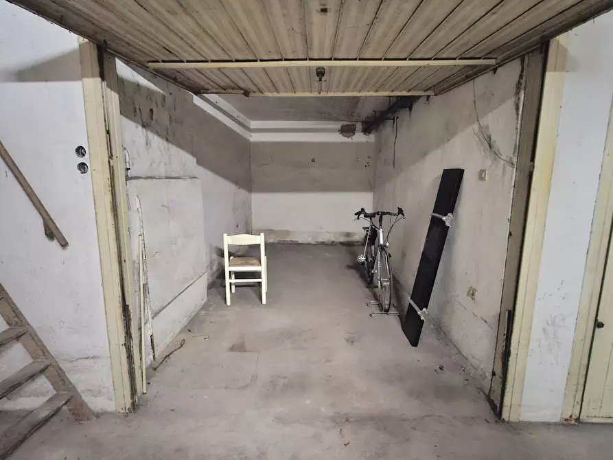 Immagine 3 di Loft/Open space in vendita  in Piazzale Gabriele D'Annunzio 2 a Rovigo