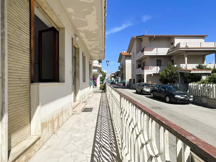 Immagine 27 di Quadrilocale in vendita  a Pineto