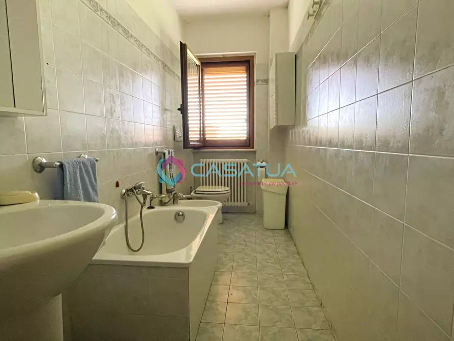 Immagine 32 di Villa in vendita  a Castellalto