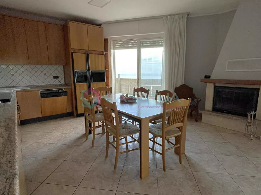 Immagine 16 di Porzione di casa in vendita  a Silvi