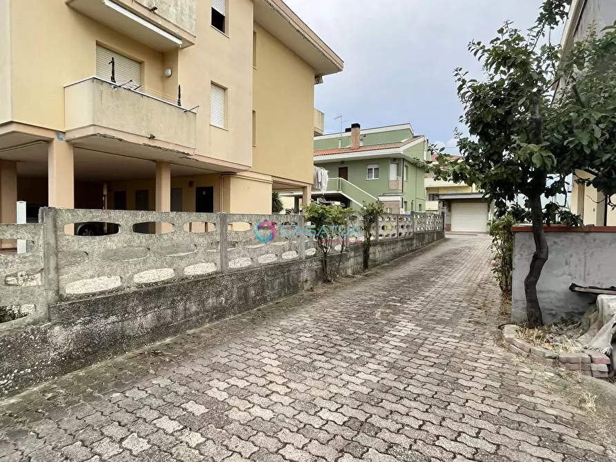 Immagine 26 di Trilocale in vendita  a Pineto