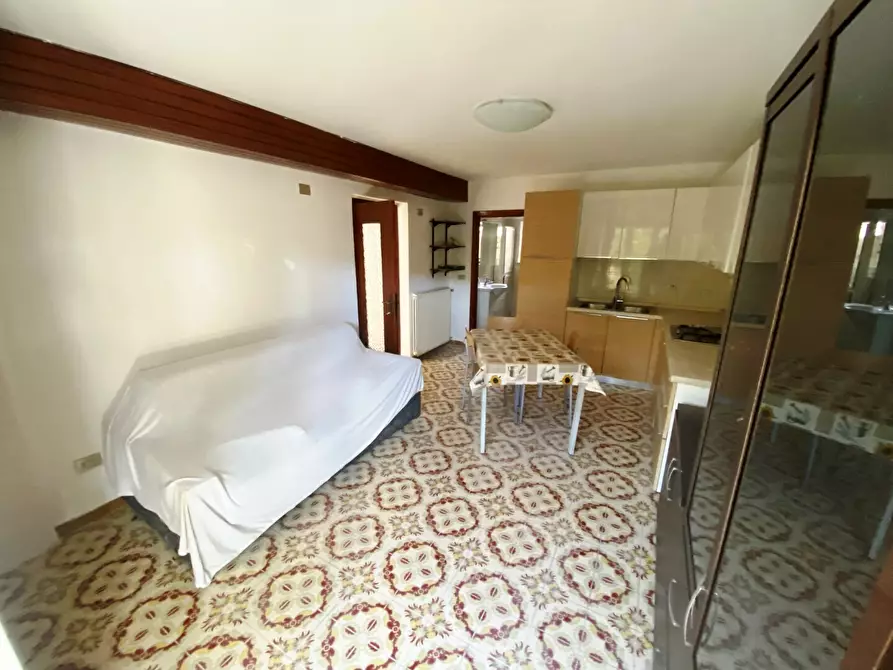 Immagine 14 di Casa trifamiliare in vendita  in Strada Statale 1 189 a Castelnuovo Magra