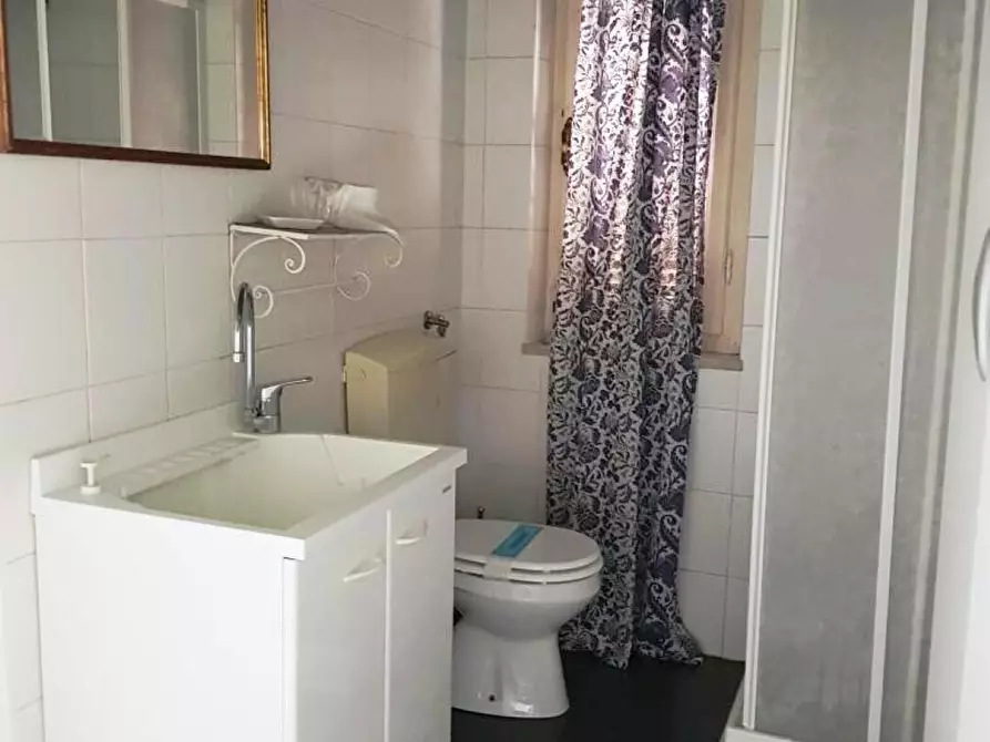 Immagine 8 di Casa bifamiliare in affitto  in Via Cisa Trav . 4 13 a Sarzana