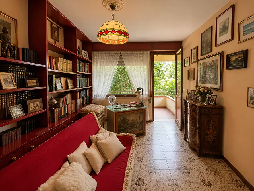 Immagine 41 di Villa in vendita  in Via Acquala 40 a Montignoso